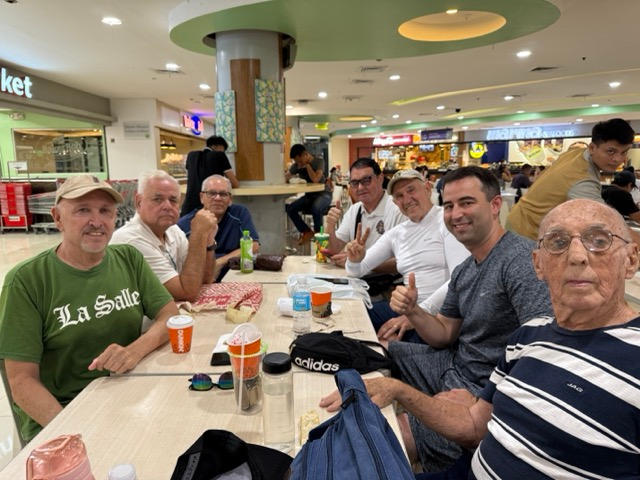 Hanging out with a group of expats in Cebu, Philippines.